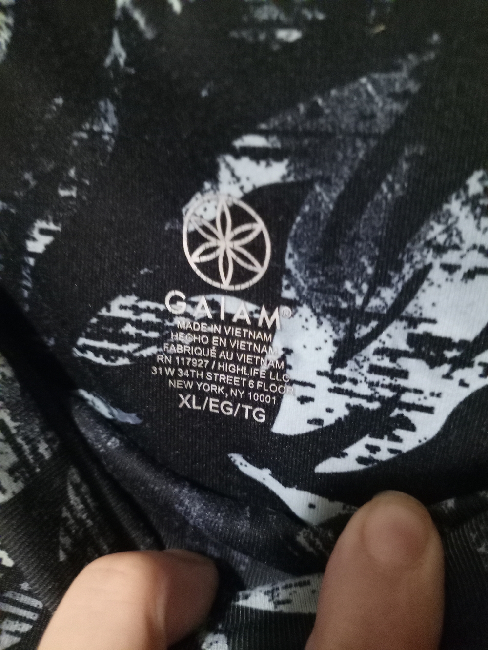 Gaiam Black & White Printed Active Tee - XL